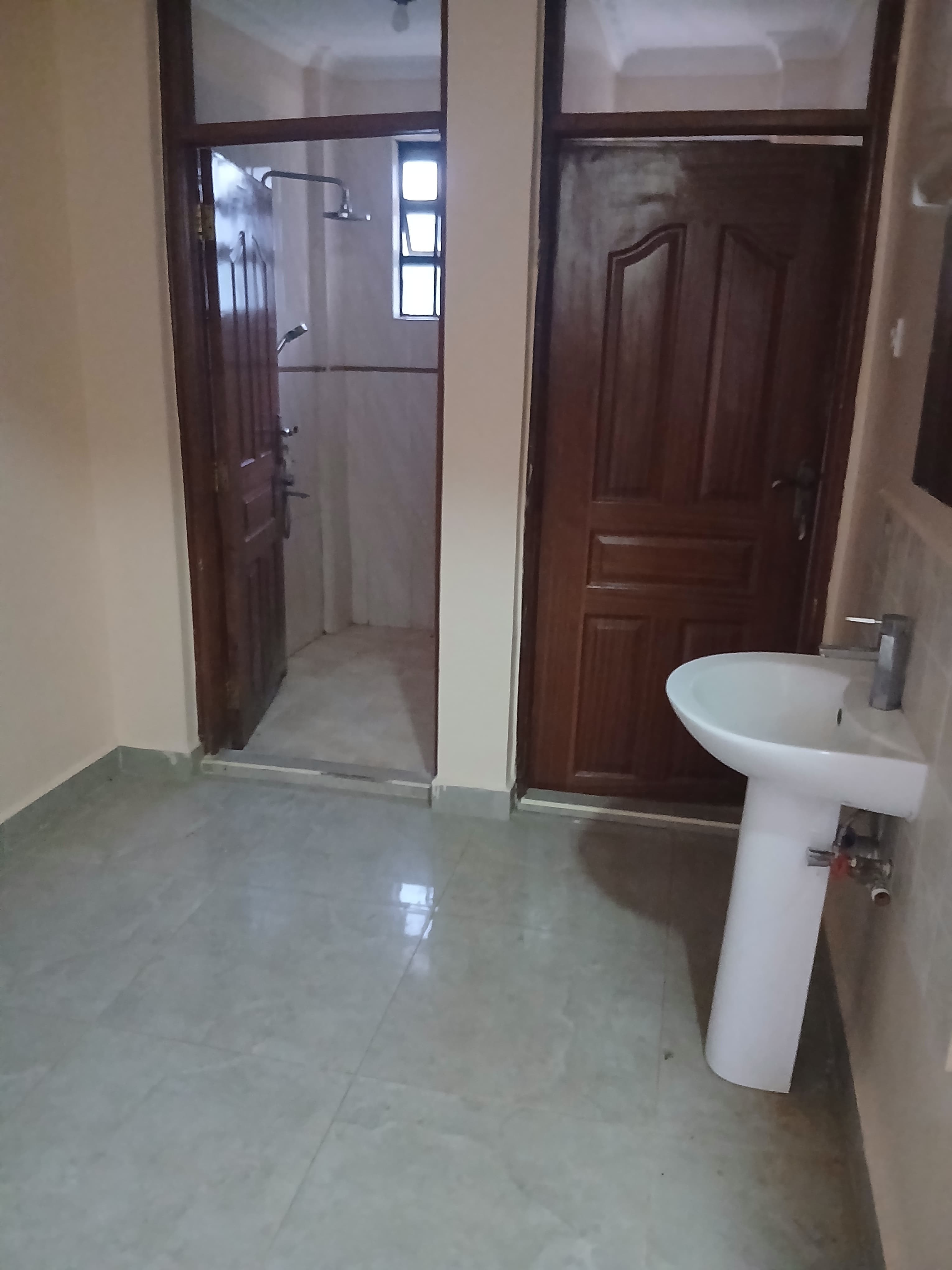 Spacious Three Bedroom(Kefinco) 